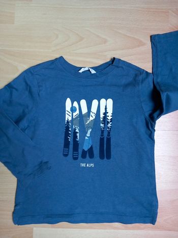 Tee-shirt manches longues Les Alpes Mango 5/6 ans TBE