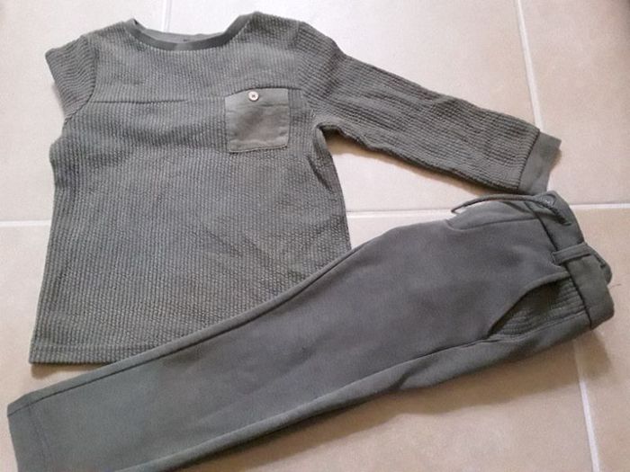 Ensemble sport hiver kaki garçon 5 ans KIABI BE