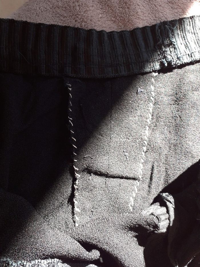 Jupe noire - photo numéro 5