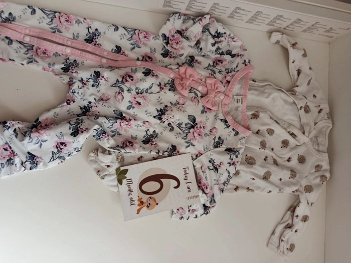 Lot de 2 pyjama taille 6 mois