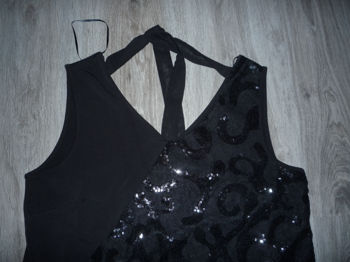 DÉBARDEUR NOIR ET PAILLETTES - TAILLE 3 - n°02 - photo numéro 2