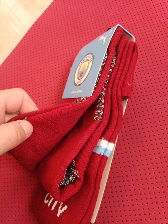 Chaussettes de foot Manchester City, Puma Authentique Officiel taille 47/49, Neuf - photo numéro 3
