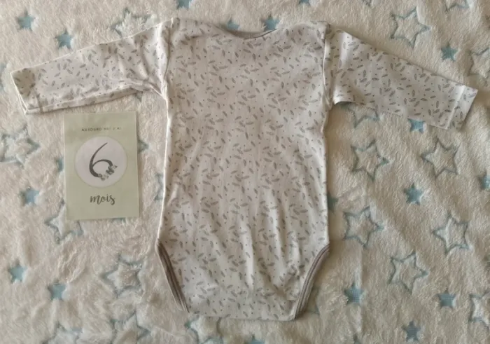 Lot de bodies U tout petit - photo numéro 10
