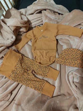 Ensemble évolutif avec bonnet, Gémo 3 mois