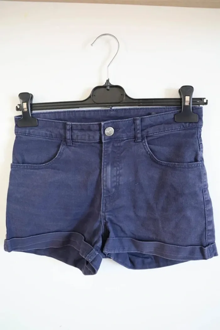 C55 short marine H&M 13-14 ans