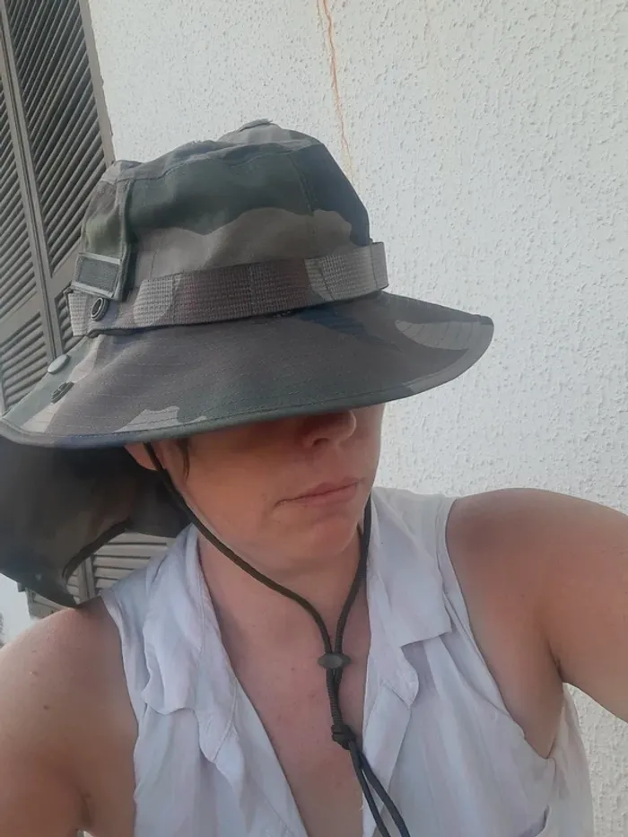 Chapeau militaire camouflage neuf taille 2 - photo numéro 3