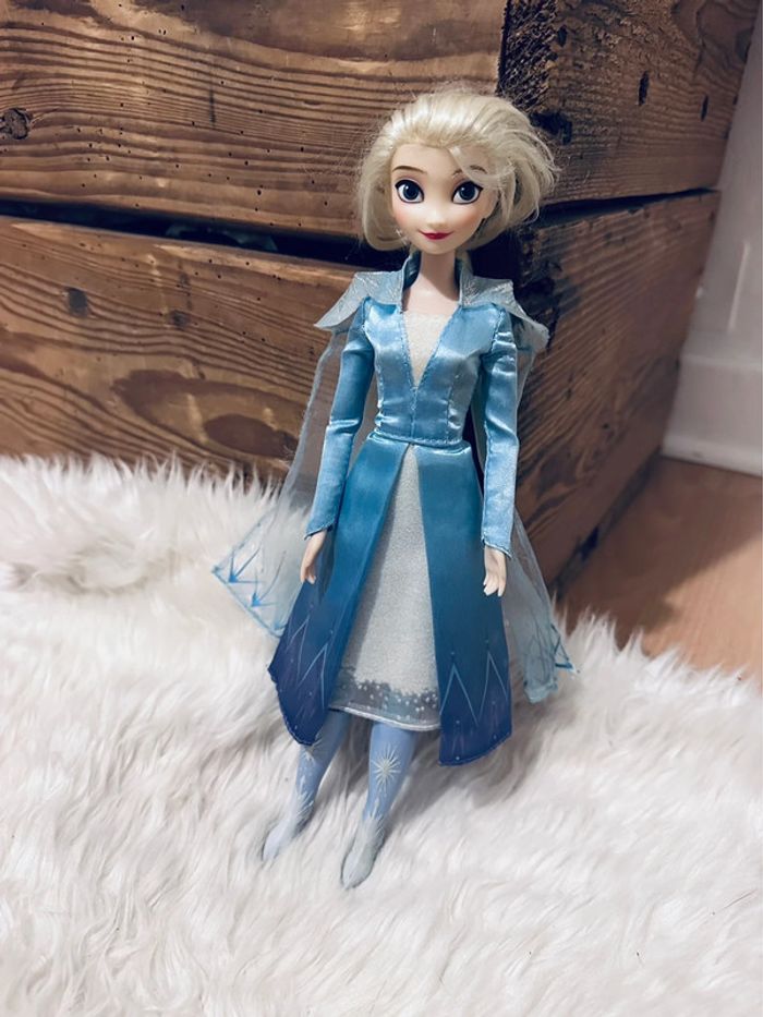 Poupée reine des neiges 2 musicale