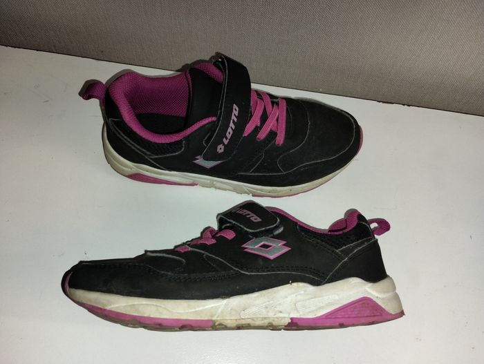 Baskets Lotto pointure 32 - photo numéro 2