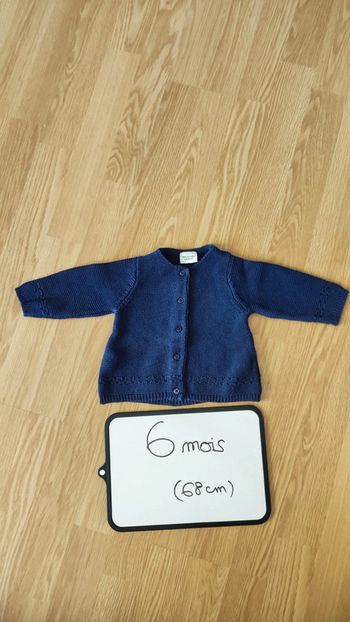 gilet bleu marine taille 6 mois