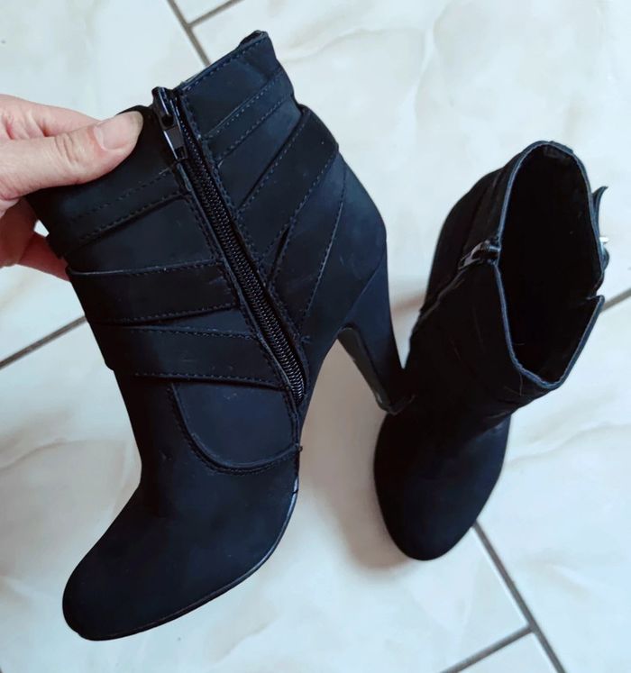 Bottines noires - photo numéro 2