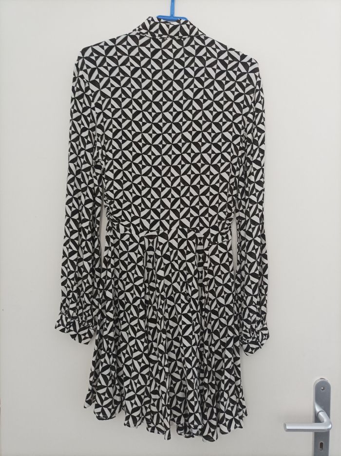 Robe chemise en crêpe - photo numéro 5