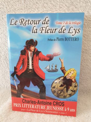 Livre le retour de la Fleur de Lys neuf