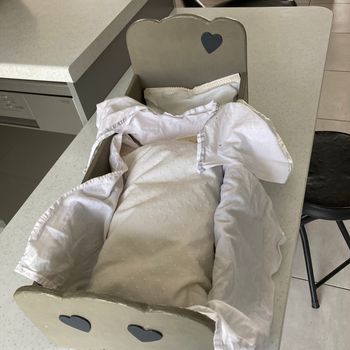 Joli lit en bois 53 x24 cm