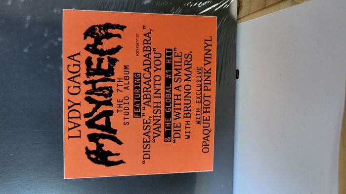 Vinyle Mayem edition exclusive rose + poster - photo numéro 3