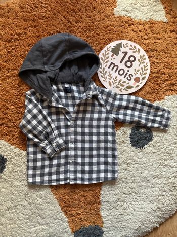 Sur chemise à capuche