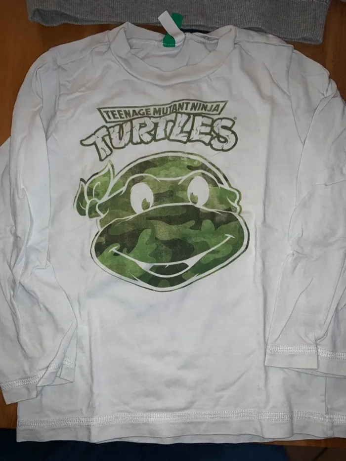 Pull et t-shirt tortue ninja taille 3 ans - photo numéro 2