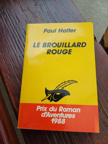 Livre le brouillard rouge
