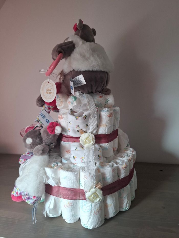 Gateau de couches naissance ,baptêmes baby shower - photo numéro 2