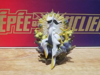 Figurine Arceus