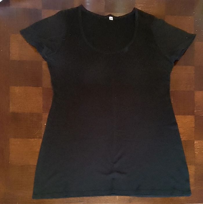 Robe pull manche courte noir.