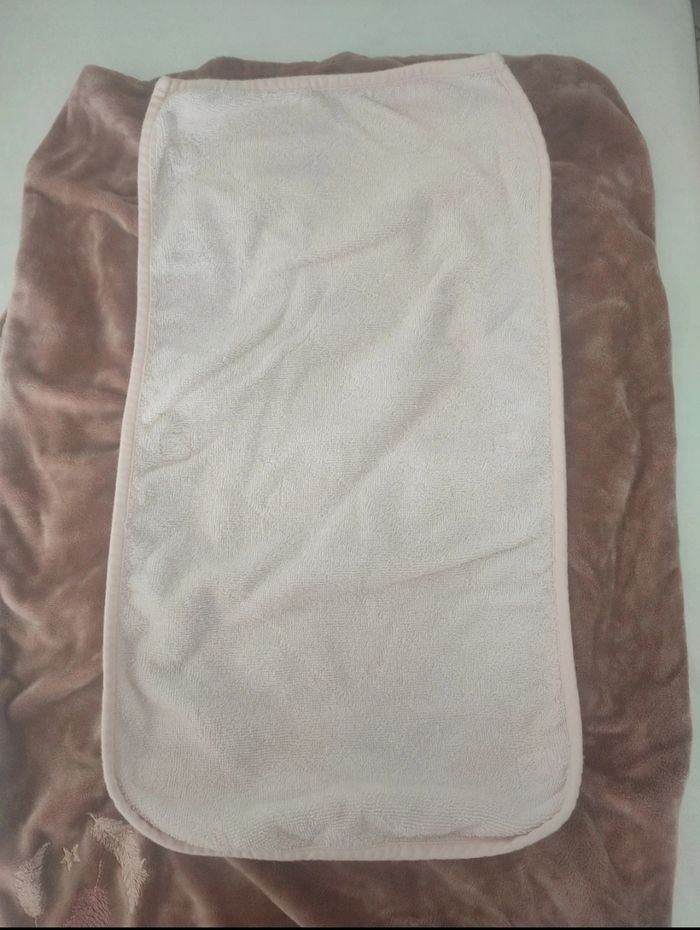 Ensemble gigoteuse 0/6 et housse de matelas à langer - photo numéro 4