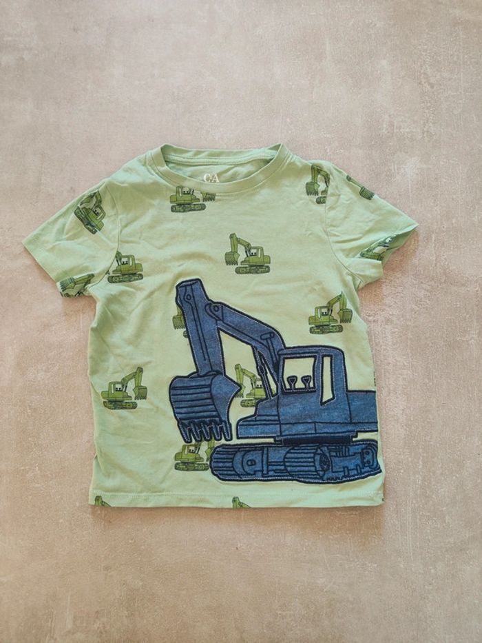 Ensemble short t-shirt c&a 5 ans
T-shirt beige - photo numéro 4