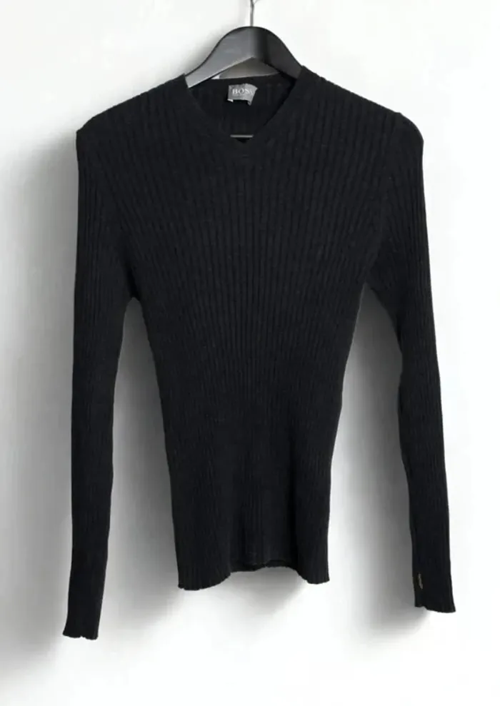 Pull gris foncée velours côtelé ultra stretch Hugo Boss Taille M/L - photo numéro 2