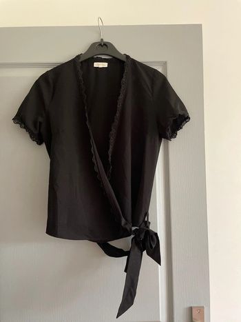 Top décolleté noir