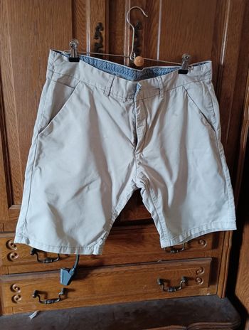 Short chino