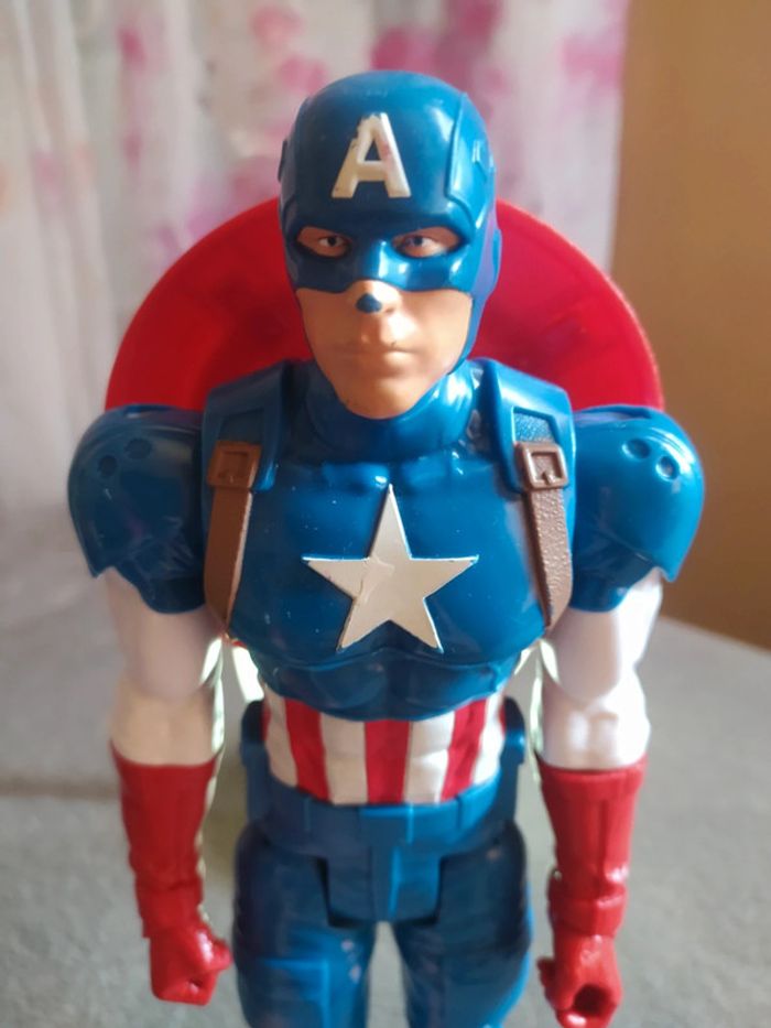 Figurine Captain America - photo numéro 2