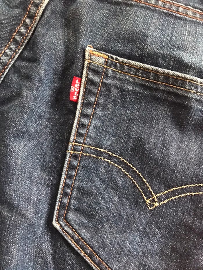Short en jeans Levis (levi’Strauss) model 511 W33 (42-44 taille française) - photo numéro 10