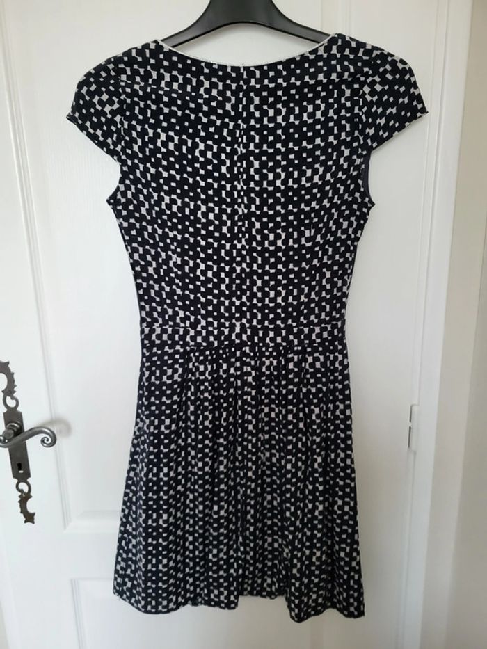 Robe bleu marine et blanc naf naf - photo numéro 6