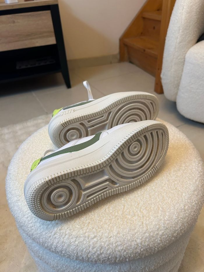 Baskets Air Force 1 Nike taille 36 - photo numéro 5