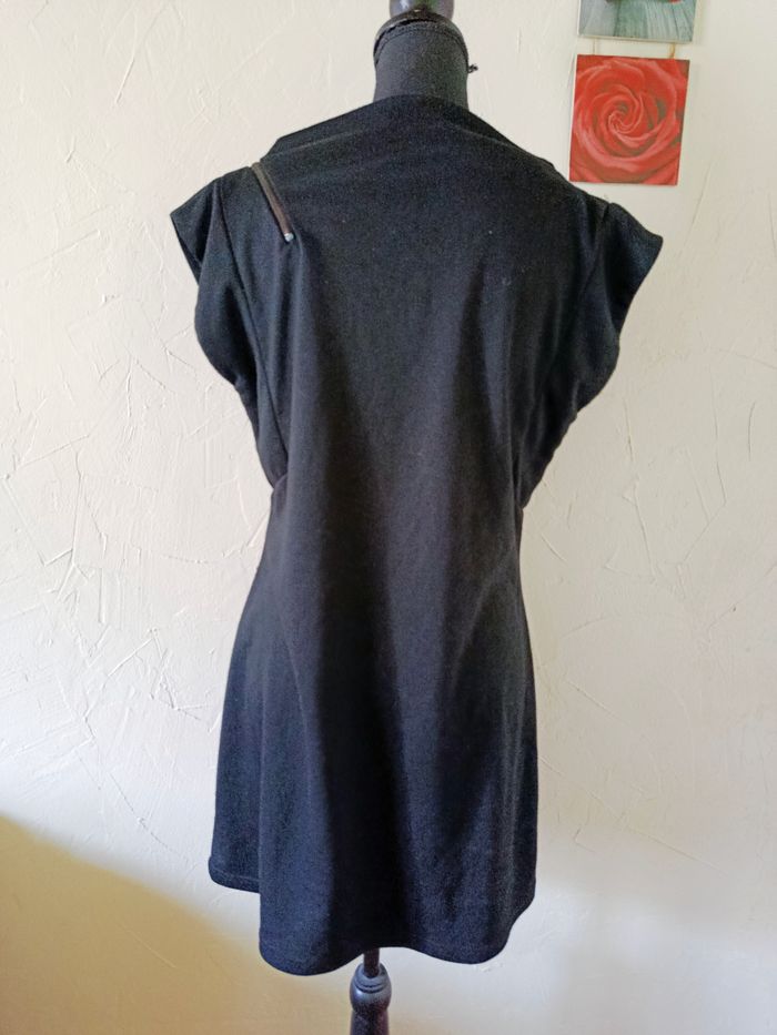 🌸Petite robe noire, taille 4 - photo numéro 4