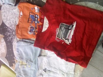 Lot 4 tee shirt 18 mois