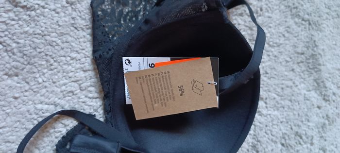 Soutien gorge noir - photo numéro 3