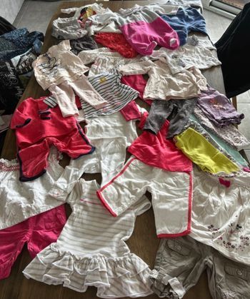31 pièces 3 mois fille