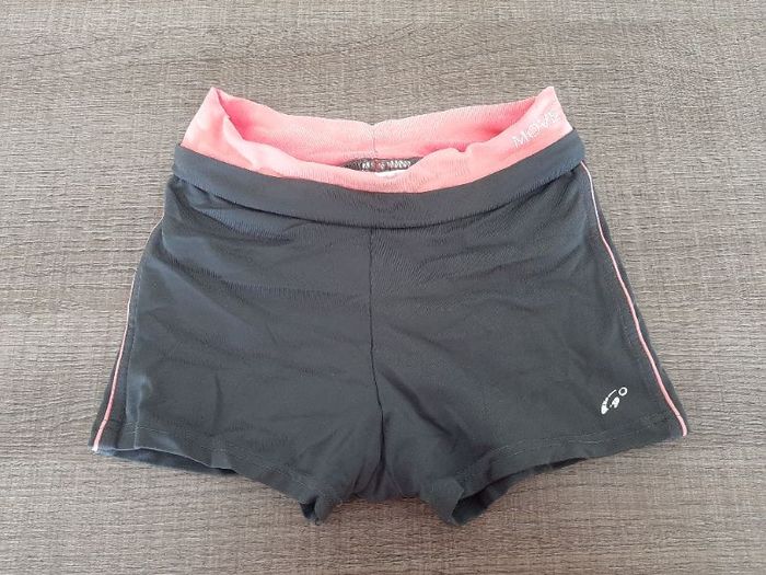 Short de sport 8 ans