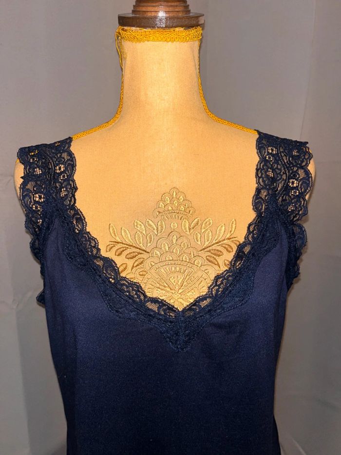 Debardeur marine bretelles dentelle taille XL - photo numéro 2
