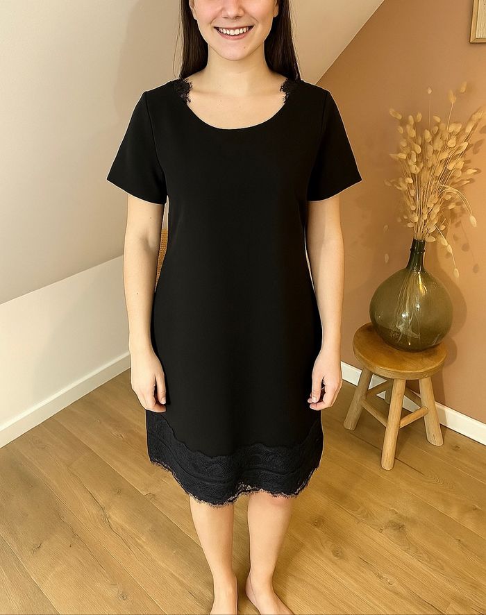 🤍 Robe noir Diane Laury taille 40 🤍