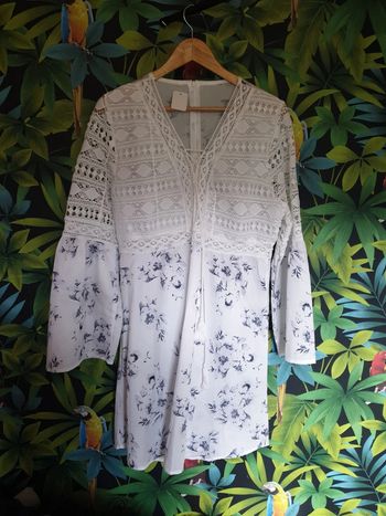 Robe tunique légère brodée