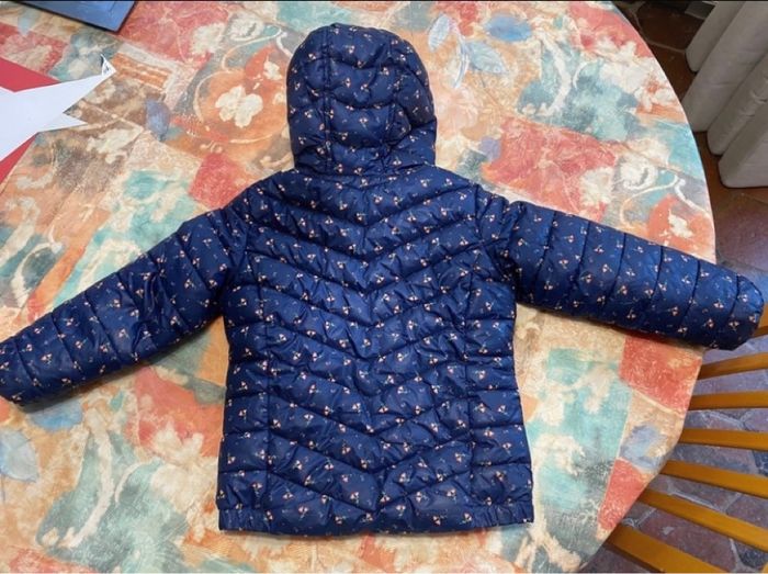 Blouson doudoune bleue marine à fleurs - photo numéro 2
