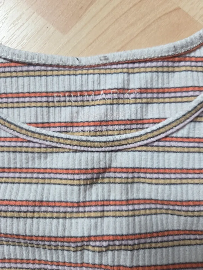 Tee shirt 12.13ans primark - photo numéro 2