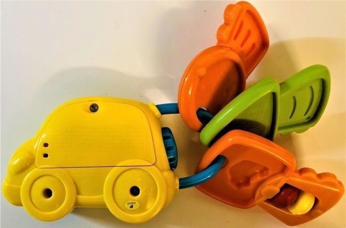 Vtech Tut Tut Bolides mon hochet trousseau de clés parlant lumineux et musical en forme de voiture découverte des couleurs et des premiers chiffres textures motricité fine véhicule 3-24 mois lot SOP77 - photo numéro 3