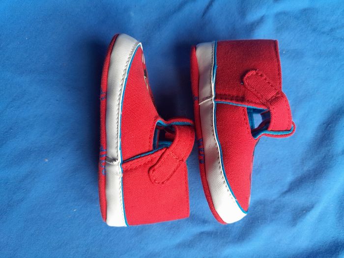 Chaussure Mickey taille 18 - photo numéro 4
