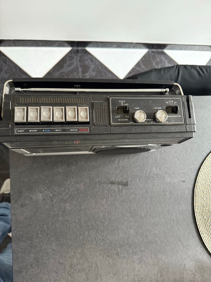Radio cassette vintage - photo numéro 3
