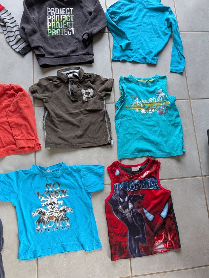 Lot vêtements garçon 6 ans - photo numéro 2