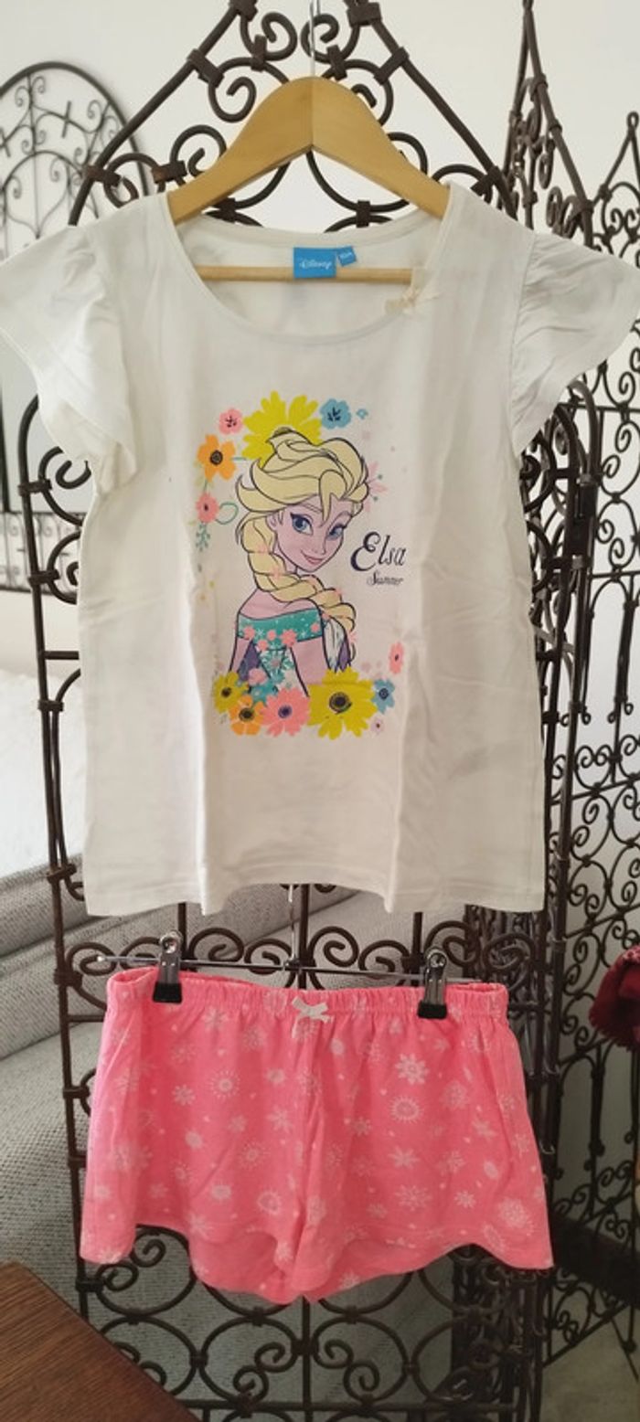 Pyjama Elsa Reine des neiges Disney très bon état. Taille 10 ans
