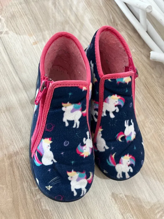 Pantoufle licorne pointure 26