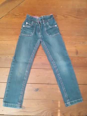 Jean bleu couture rose apparante